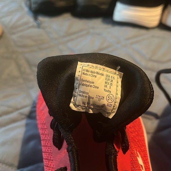 Champion red sneakers - Picture 2 of 3